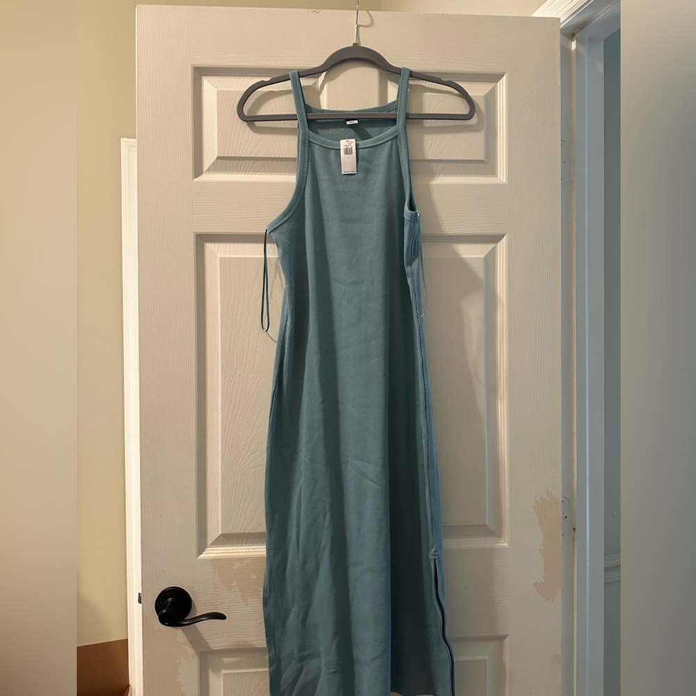 Old Navy ribbed midi dress